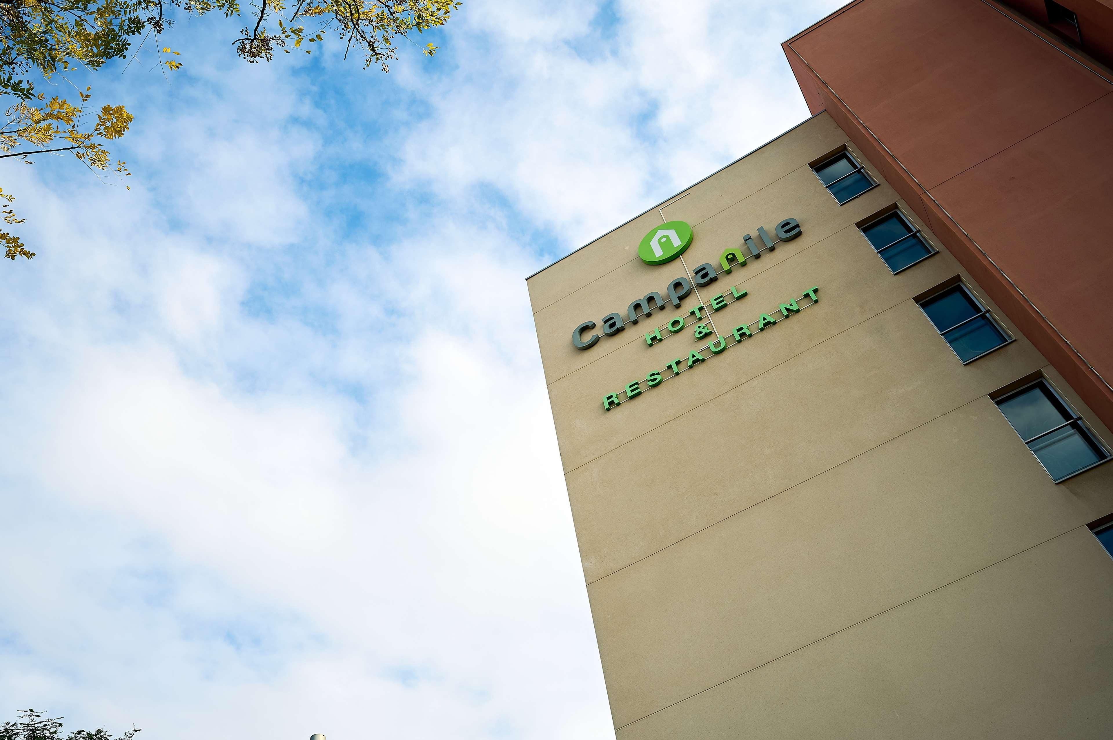 Travelodge Bcn Cornella Fira Cornella de Llobregat Exterior photo