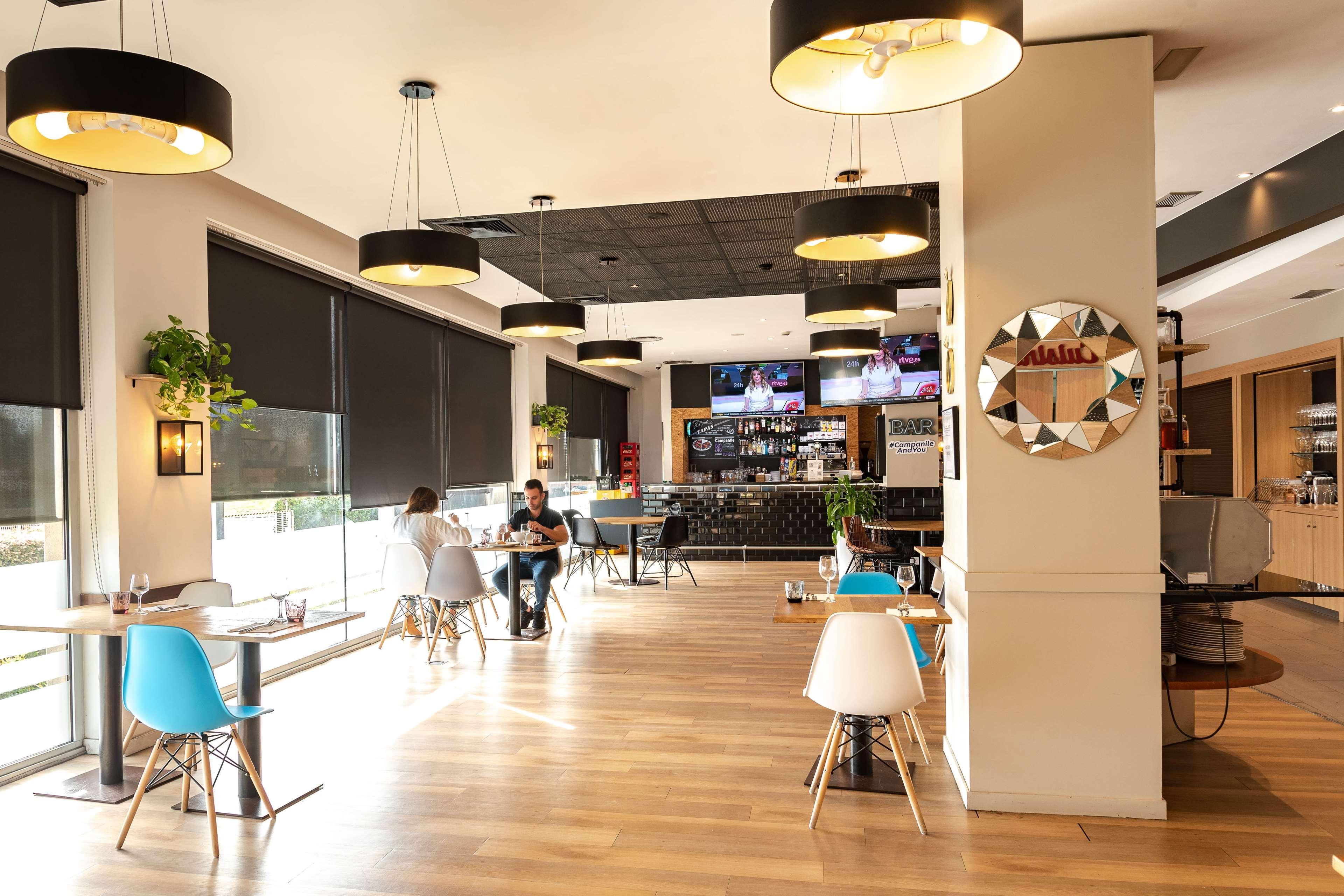Travelodge Bcn Cornella Fira Cornella de Llobregat Exterior photo