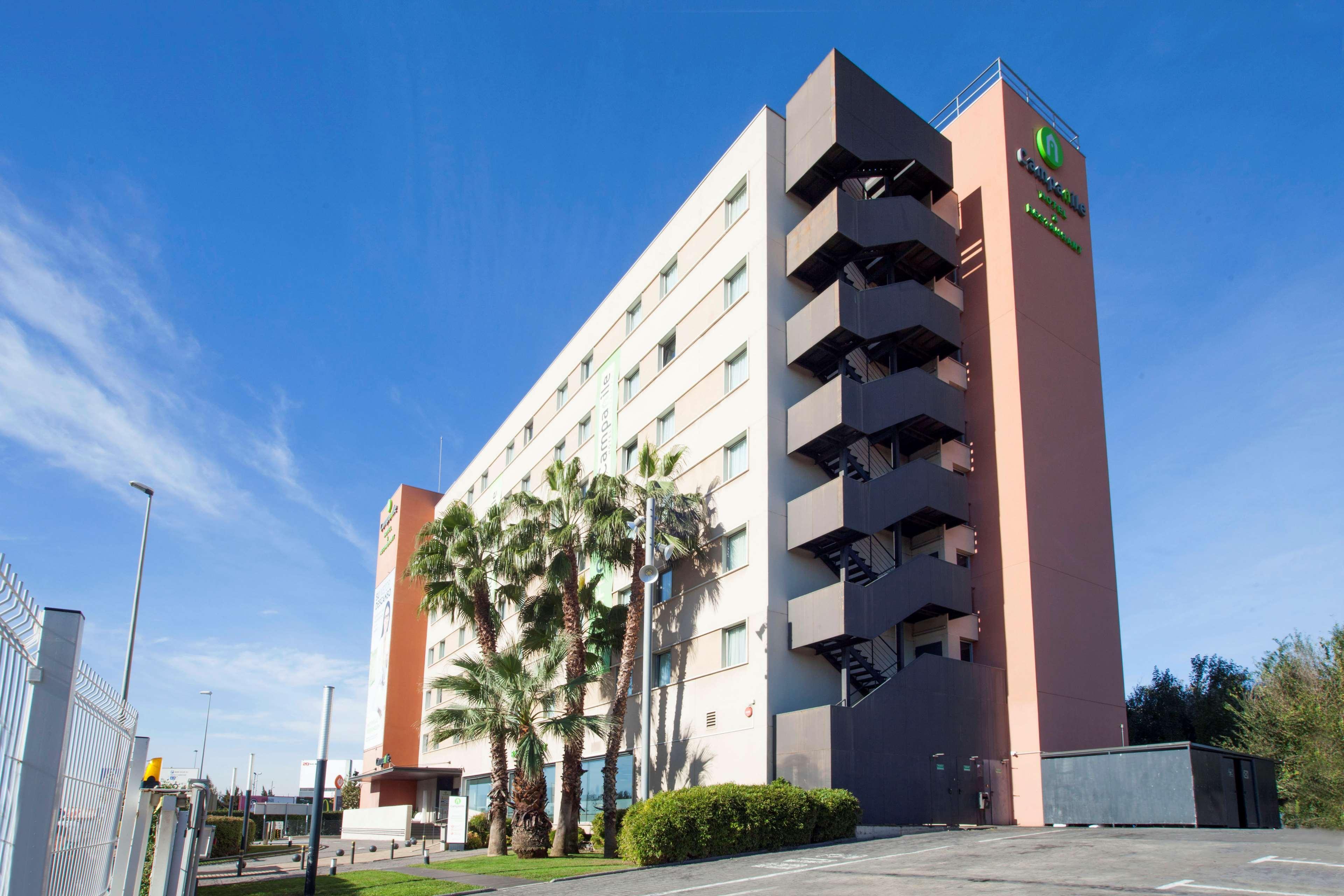 Travelodge Bcn Cornella Fira Cornella de Llobregat Exterior photo